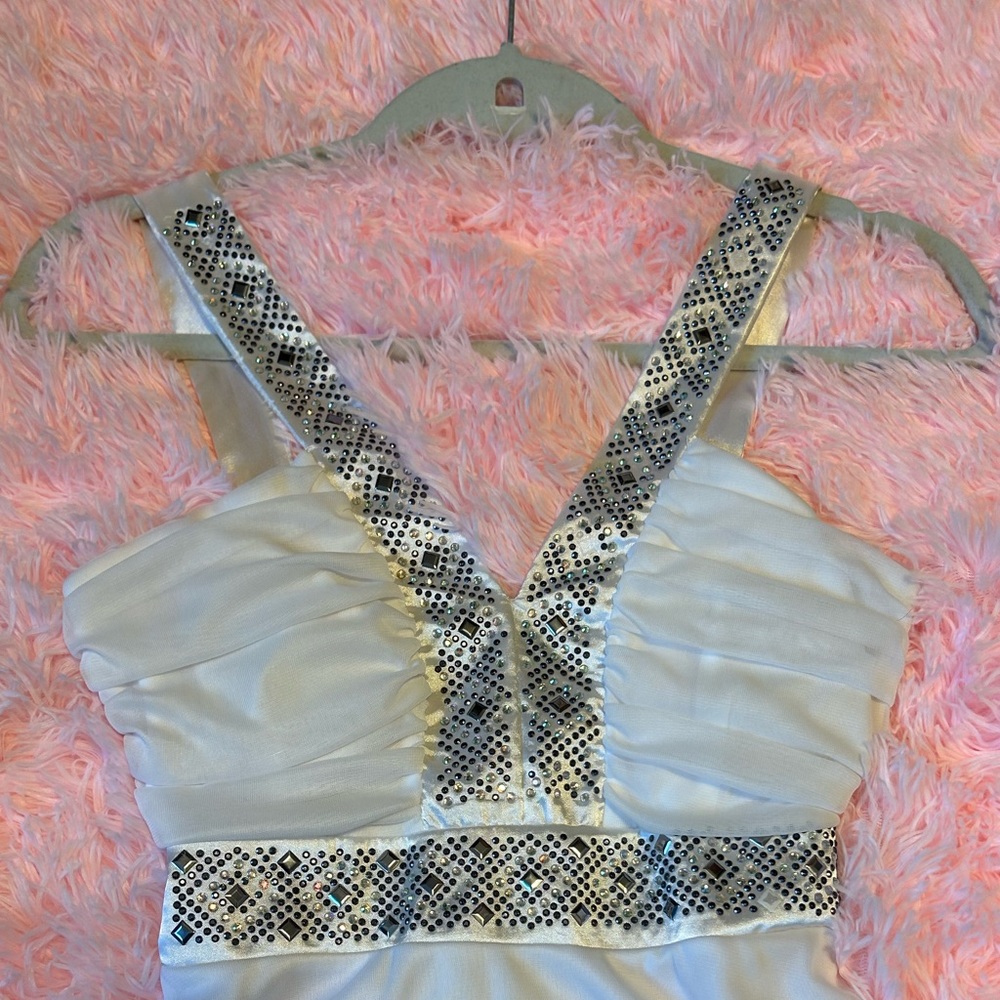 New Bell, Small Chico Prom Dress